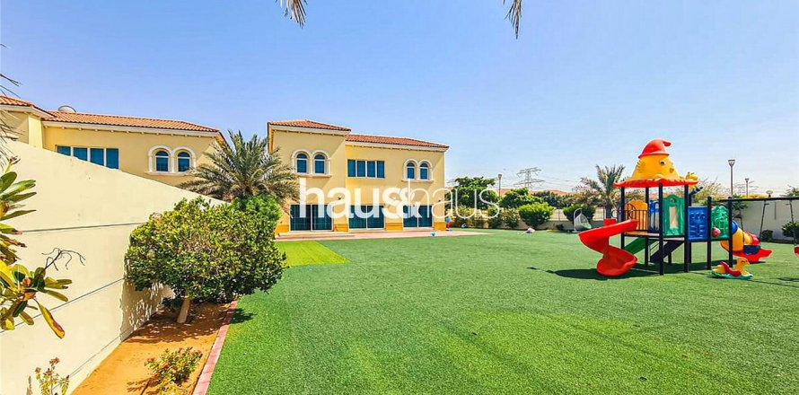 Villa in Jumeirah Park, Dubai, VAE: 4 Schlafzimmer, 1075 m2 Nr. 626449