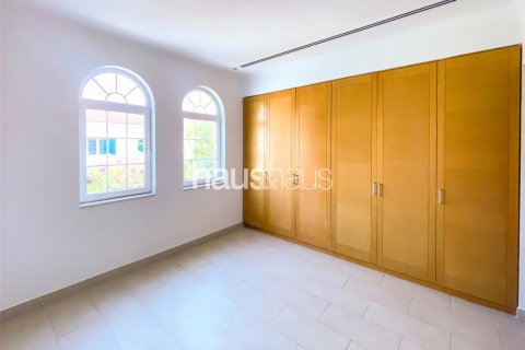 Villa zur Miete in Jumeirah Park, Dubai, VAE 4 Schlafzimmer, 1075 m2 Nr. 626449 - Foto 10