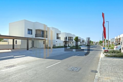 Townhouse on the Yas Island, Abu Dhabi, UAE 3 bedrooms, 163.5 sq.m. № 576262 - photo 2