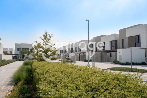 Radový dom na Yas Island, Abu Dhabi, SAE 2 spálne, 124 m2 č. 550264 - Fotografia 1