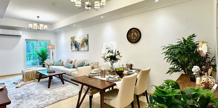 טאונהאוס ב Jumeirah Village Circle, Dubai, איחוד האמירויות 3 חדרי שינה, 140 מ"ר מספר 592896