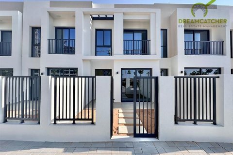 Řadový dům v Mina Al Arab, Ras Al Khaimah, SAE 2 ložnice, 152.7 m² Č.: 588531 - fotografie 1