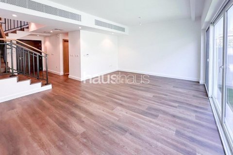 Townhouse in DAMAC Hills (Akoya by DAMAC), Dubai, UAE 3 bedrooms, 183 sq.m. № 626194 - photo 1