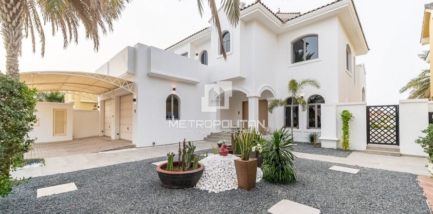 Villa i Palm Jumeirah, Dubai, Emiratene 4 soverom, 465 kvm nr. 592631