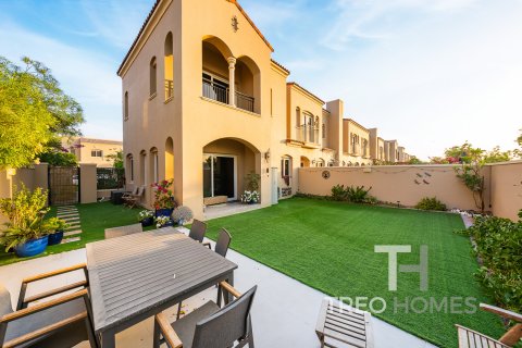 Shtëpi në qytet në Serena, Dubai, Emiratet e Bashkuara Arabe 3 dhoma gjumi, 287 m2. № 597588 - Foto 1