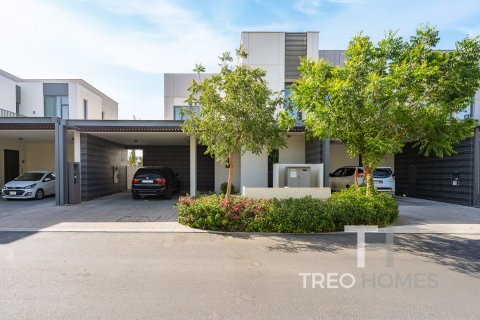 Řadový dům v Arabian Ranches 3, Dubai, SAE 4 ložnice, 226 m² Č.: 597584 - fotografie 1