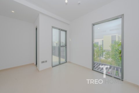 Radhus till försäljning i Arabian Ranches 3, Dubai, UAE 4 sovrum, 248 kvm Nr. 597586 - fotografi 14
