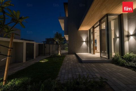 Vilë në Dubai, Emiratet e Bashkuara Arabe 4 dhoma gjumi, 528.1 m2. № 610167 - Foto 3