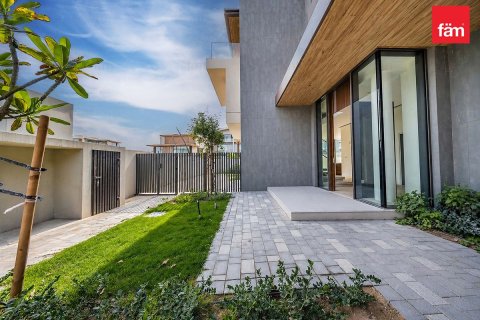Vilë në Dubai, Emiratet e Bashkuara Arabe 4 dhoma gjumi, 528.1 m2. № 610167 - Foto 4