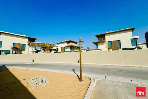 Villa till försäljning i Dubai, UAE 4 sovrum, 528.1 kvm Nr. 610167 - fotografi 12