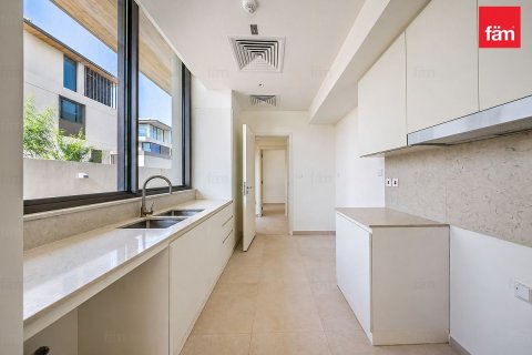 Vilë në Dubai, Emiratet e Bashkuara Arabe 4 dhoma gjumi, 528.1 m2. № 610167 - Foto 13