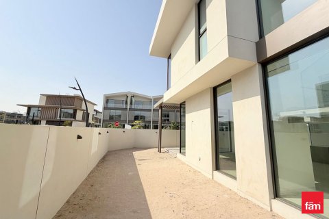 Villa itt: Dubai, EAE, 4 hálószoba, 528.1 m², azonosító: 610167 - fénykép 8