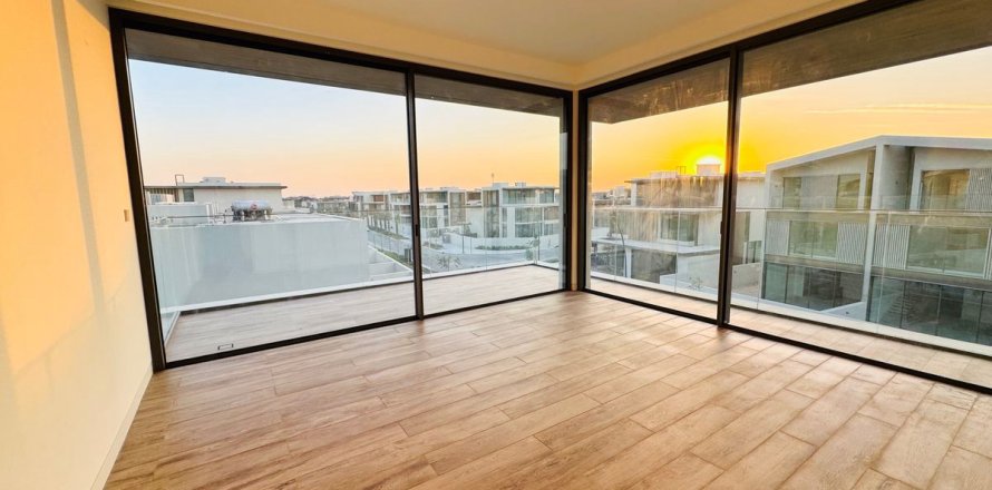 ویلا در Dubai ، امارات متحده عربی 4 خوابه ، 528.1 متر مربع.  شماره 610167