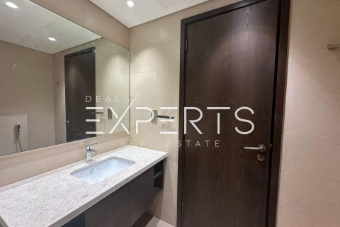 Townhouse in Khalifa City, Abu Dhabi, UAE 3 bedrooms, 172 sq.m. № 577003 - photo 10