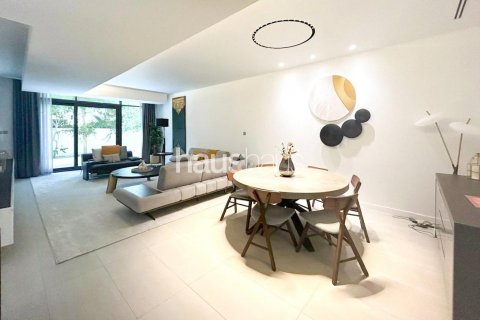 טאונהאוס למכירה ב DAMAC Hills (Akoya by DAMAC), Dubai, איחוד האמירויות  4 חדרי שינה, 314 מ"ר, מספר 625847 - תמונה 4