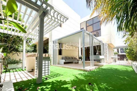 טאונהאוס למכירה ב DAMAC Hills (Akoya by DAMAC), Dubai, איחוד האמירויות  4 חדרי שינה, 314 מ"ר, מספר 625847 - תמונה 2