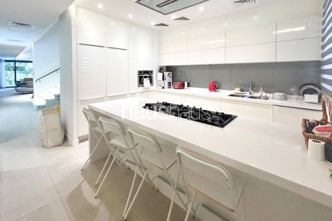 טאונהאוס למכירה ב DAMAC Hills (Akoya by DAMAC), Dubai, איחוד האמירויות  4 חדרי שינה, 314 מ"ר, מספר 625847 - תמונה 5