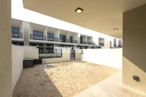 Shtëpi në qytet në Town Square, Dubai, Emiratet e Bashkuara Arabe 3 dhoma gjumi, 190 m2. № 625848 - Foto 3