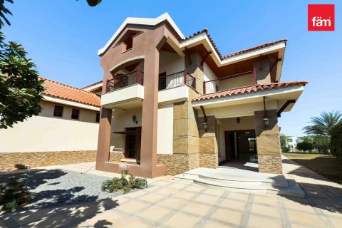 Vilë në Jumeirah Islands, Dubai, Emiratet e Bashkuara Arabe 5 dhoma gjumi, 1293.1 m2. № 582852 - Foto 1