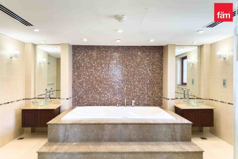 Vilë në Jumeirah Islands, Dubai, Emiratet e Bashkuara Arabe 5 dhoma gjumi, 1293.1 m2. № 582852 - Foto 13