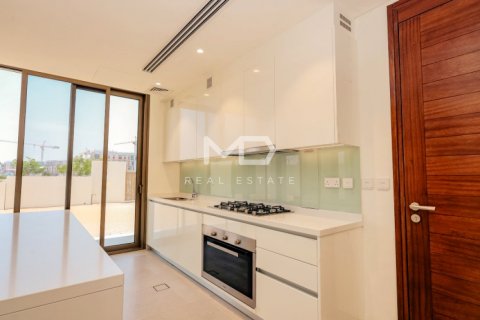 Villa sa Abu Dhabi, UAE 4 silid-tulugan, 770 sq.m. № 555537 - larawan 37