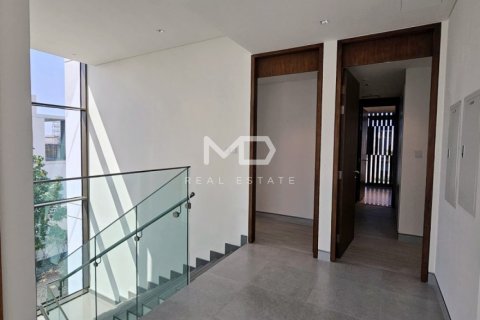 Villa sa Abu Dhabi, UAE 4 silid-tulugan, 770 sq.m. № 555537 - larawan 9