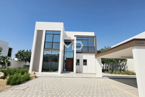 Villa sa Abu Dhabi, UAE 4 silid-tulugan, 770 sq.m. № 555537 - larawan 2