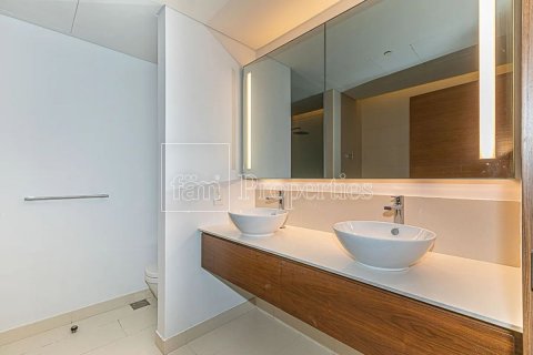 Lägenhet till försäljning i Al Wasl, Dubai, UAE 2 sovrum, 185.2 kvm Nr. 576536 - fotografi 11