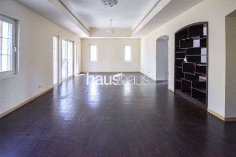 Villa in Arabian Ranches, Dubai, UAE 3 bedrooms, 331 sq.m. № 625406 - photo 6