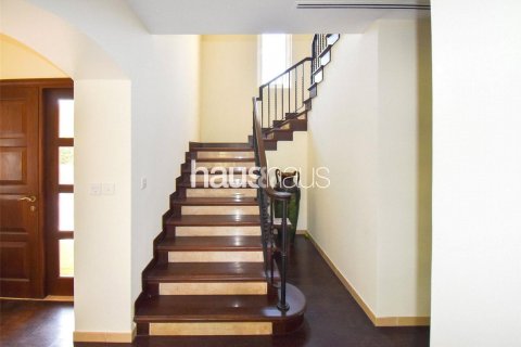 Villa in Arabian Ranches, Dubai, UAE 3 bedrooms, 331 sq.m. № 625406 - photo 8