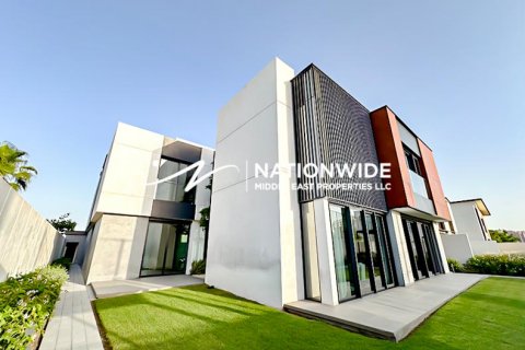 Villa zum Verkauf in Abu Dhabi, VAE 6 Schlafzimmer, 626 m2 Nr. 610015 - Foto 7