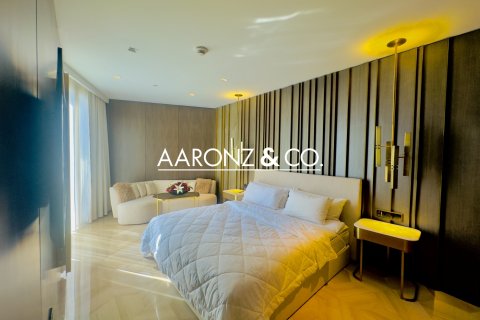 Apartament do wynajęcia w Palm Jumeirah, Dubai, ZEA 3 sypialnie, 216 mkw., nr 624341 - zdjęcie 12