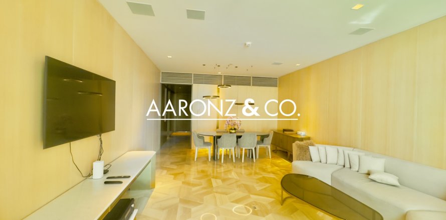 Apartament w Palm Jumeirah, Dubai, ZEA 3 sypialnie, 216 mkw. nr 624341