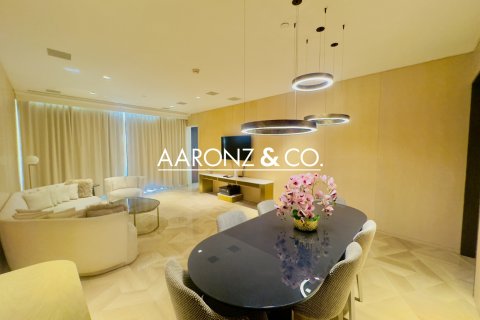Apartament do wynajęcia w Palm Jumeirah, Dubai, ZEA 3 sypialnie, 216 mkw., nr 624341 - zdjęcie 8