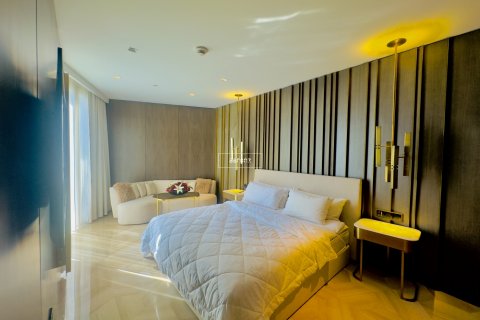 Apartment in Palm Jumeirah, Dubai, UAE 3 bedrooms, 216 sq.m. № 624341 - photo 12