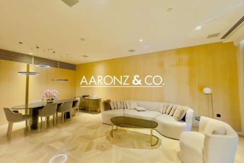 Apartament do wynajęcia w Palm Jumeirah, Dubai, ZEA 3 sypialnie, 216 mkw., nr 624341 - zdjęcie 3