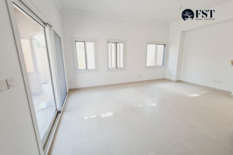 Řadový dům v Dubai Land, SAE 3 ložnice, 258.1 m² Č.: 550840 - fotografie 3