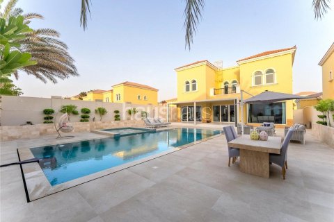 וילה למכירה ב Jumeirah Park, Dubai, איחוד האמירויות  3 חדרי שינה, 295 מ"ר, מספר 625163 - תמונה 1