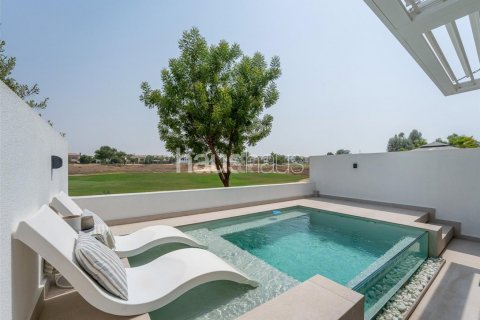 Townhouse in Jumeirah Golf Estates, Dubai, UAE 4 bedrooms, 316 sq.m. № 625160 - photo 2