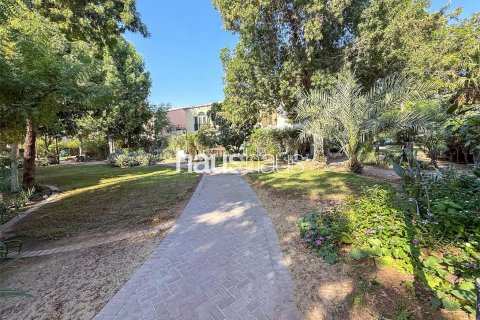 Řadový dům v Dubai Investment Park, SAE 3 ložnice, 454 m² Č.: 625162 - fotografie 3