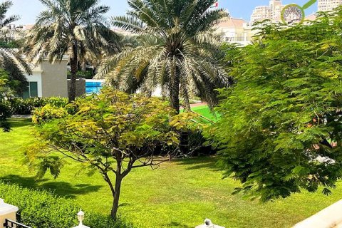 Müüa villa asukohaga Al Hamra Village, Ras Al Khaimah, AÜE: 6 magamistoaga, 731.3 m² Nr 588711 - pilt 9