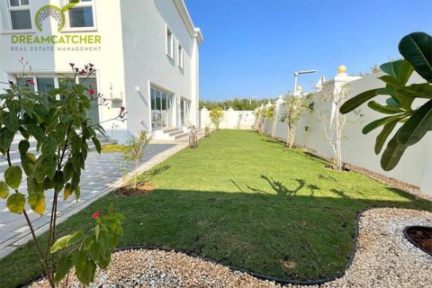 Vila v Al Hamra Village, Ras Al Khaimah, SAE 6 ložnice, 731.3 m² Č.: 588712 - fotografie 10