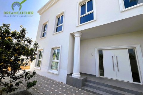 Vila v Al Hamra Village, Ras Al Khaimah, SAE 6 ložnice, 731.3 m² Č.: 588712 - fotografie 11