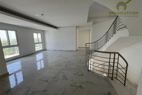 Vila v Al Hamra Village, Ras Al Khaimah, SAE 6 ložnice, 731.3 m² Č.: 588712 - fotografie 5