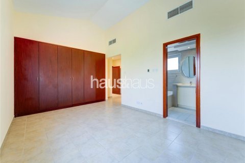 Dubai Investment Park, UAE의 판매용 빌라 침실 5개, 577제곱미터 번호 625390 - 사진 20