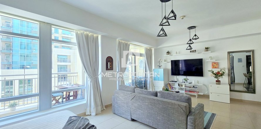 Apartment in Downtown Dubai (Downtown Burj Dubai), Dubai, UAE 77 sq.m. № 593418