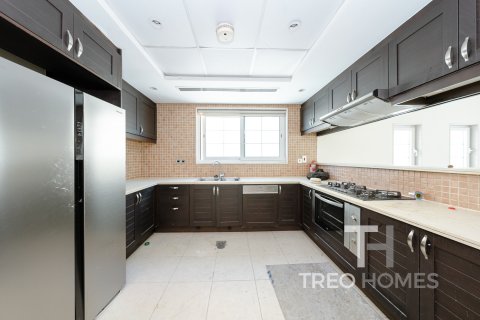 Vila v Jumeirah Park, Dubai, SAE 3 ložnice, 328 m² Č.: 590264 - fotografie 21