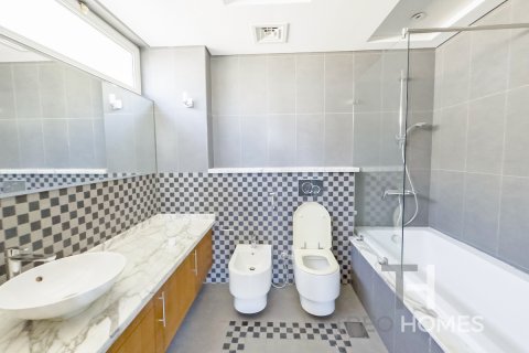 Vila v Jumeirah Park, Dubai, SAE 4 ložnice, 386 m² Č.: 590267 - fotografie 17