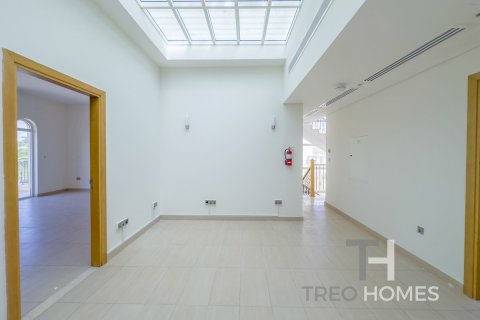 Vila v Jumeirah Park, Dubai, SAE 4 ložnice, 386 m² Č.: 590267 - fotografie 18