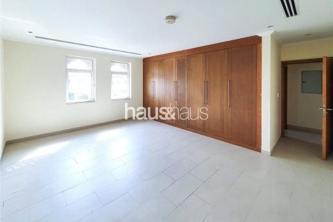 Vilë në Jumeirah Park, Dubai, Emiratet e Bashkuara Arabe 4 dhoma gjumi, 403 m2. № 626478 - Foto 10